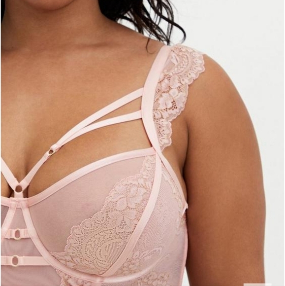 Torrid Pink Bridgerton Vibes Strappy Lurex Lace Underwire Bra - Picture 5 of 12